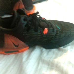 Nike LeBron James size 9.5 youth